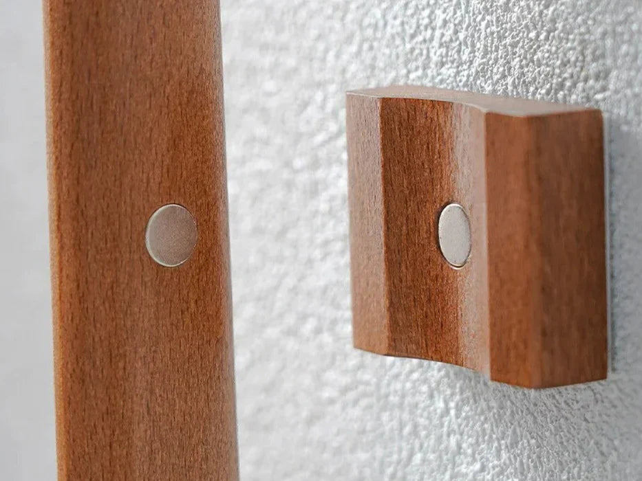 Magnetic Wooden Shoehorn with Wall Mount
