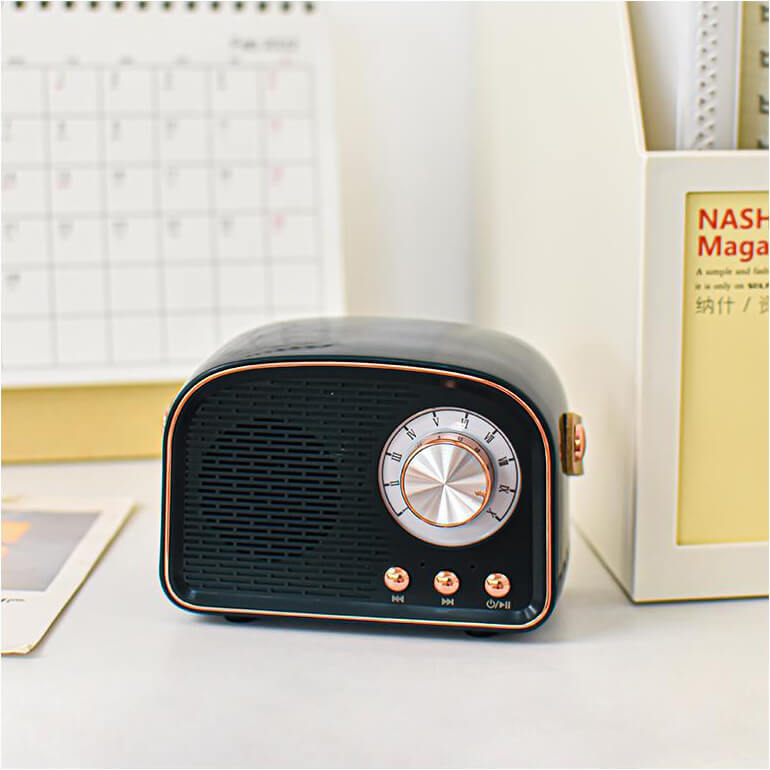 Portable Retro Bluetooth Speaker with High-Quality Sound and Long Battery Life – Compact and Stylish Design