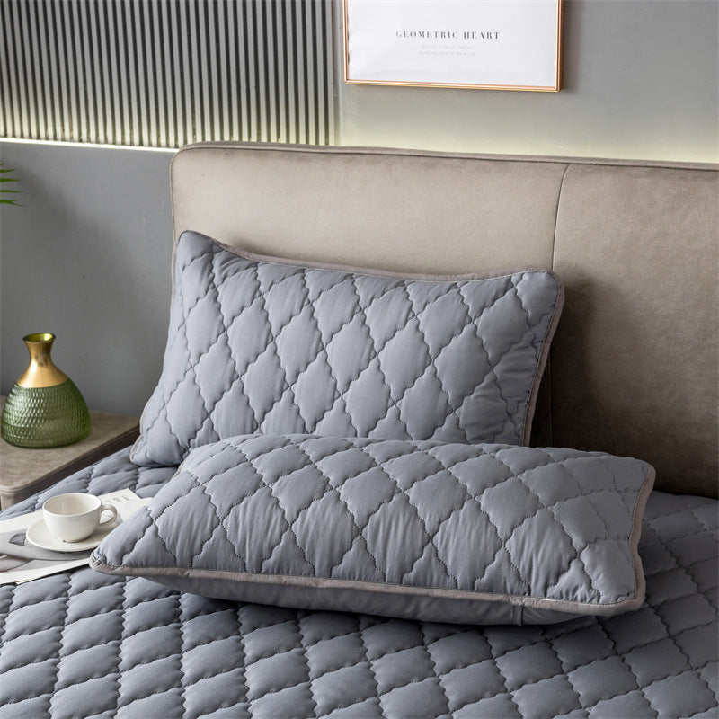 Waterproof and Urine-Proof Mattress Protector with Polyester and TPU Waterproof Coating