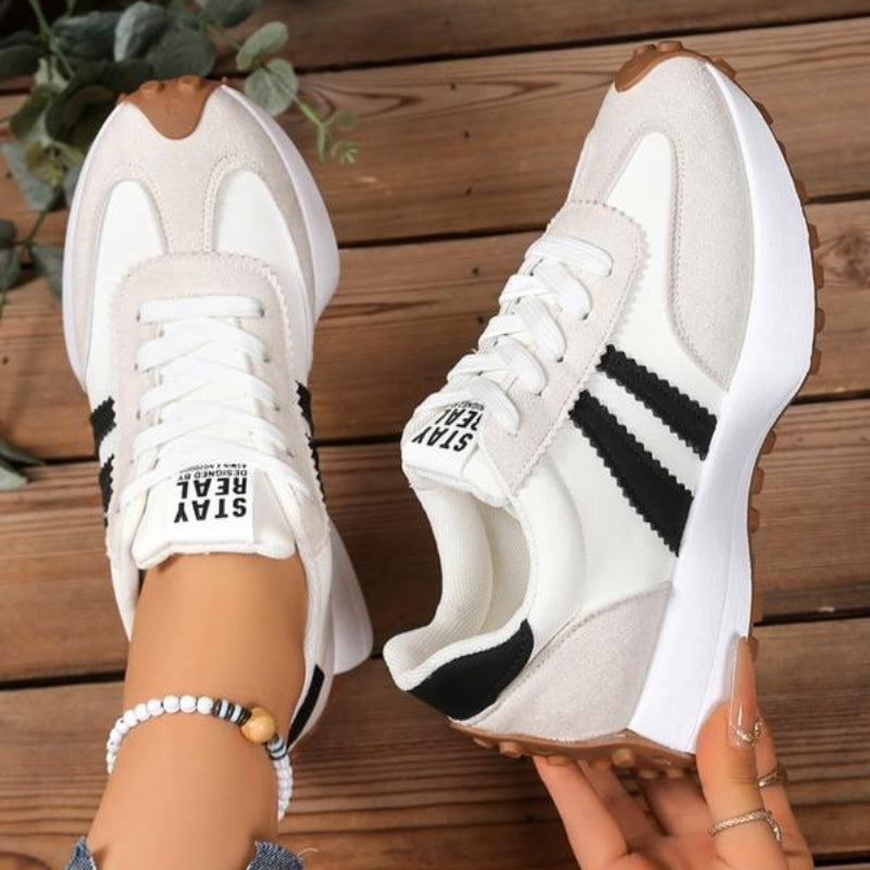 Women's Retro Platform Sneakers with Arch Support – Chunky Sole Lace-Up Tennis Shoes in White
