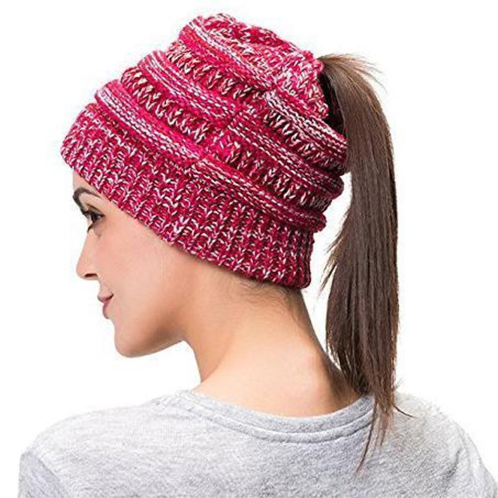 Women's Winter Ponytail Beanie – Soft and Casual