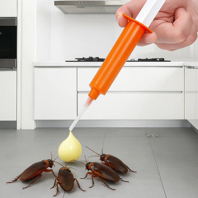 Cockroach Gel Bait with Domino Effect – 3 x 10 g Syringes