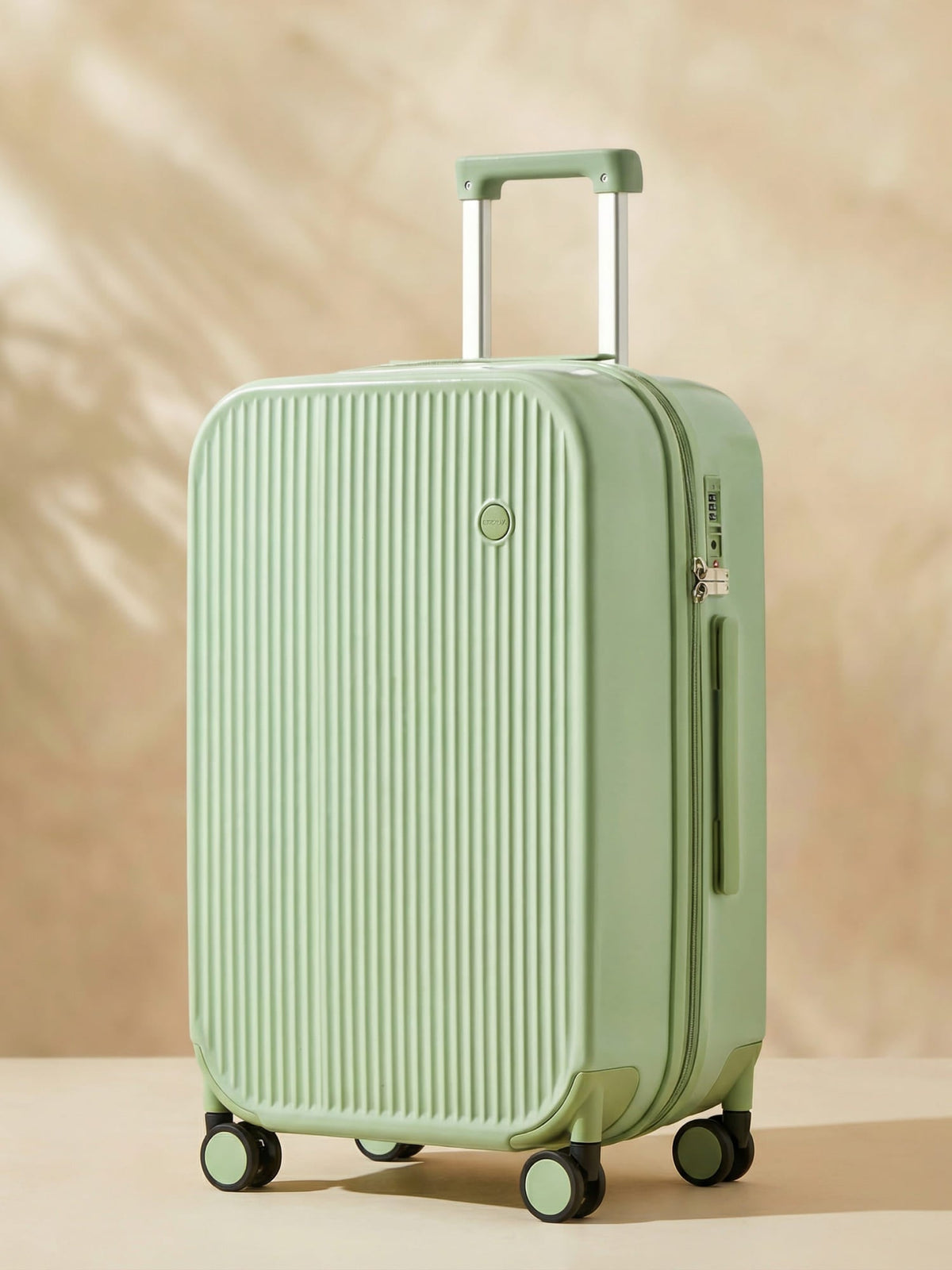 Durable Hardshell Suitcase with Cup Holder – Perfect for Every Trip
