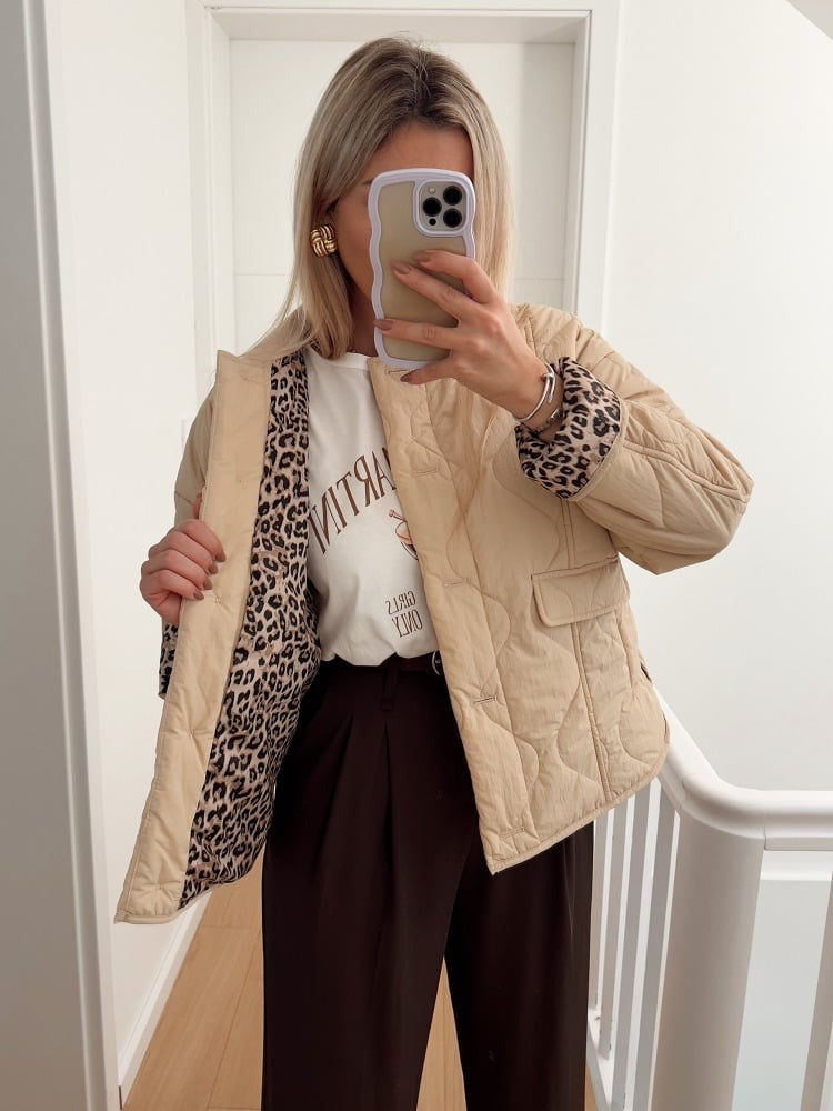 Elegant Leopard-Lined Jacket - Chic and Modern