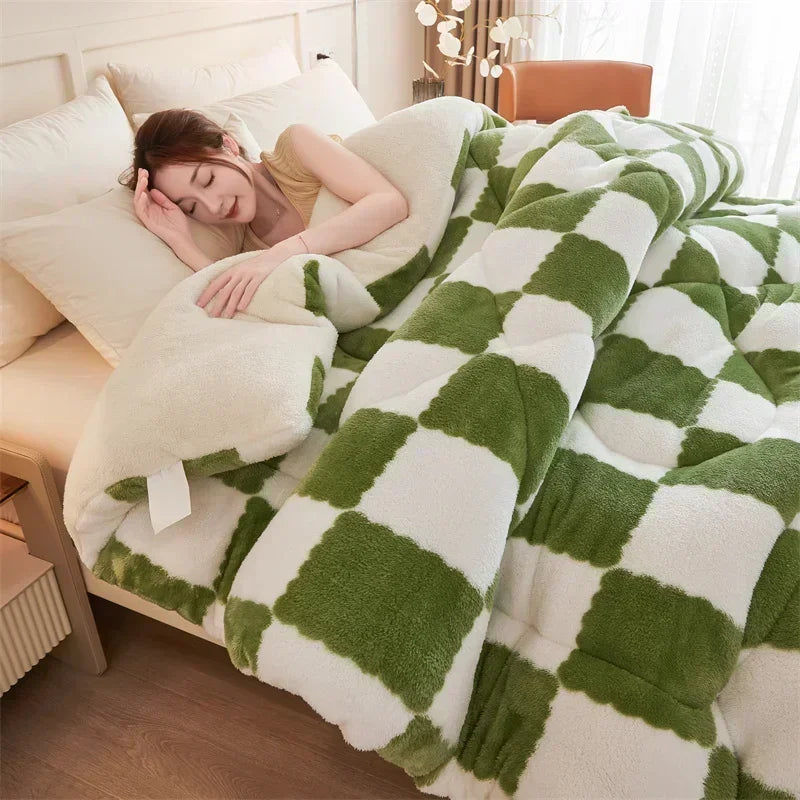 Extra-Thick Cozy Weighted Winter Quilt Blanket