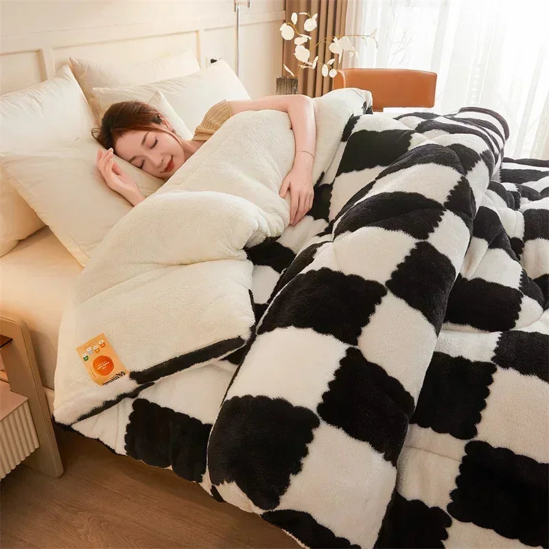 Extra-Thick Cozy Weighted Winter Quilt Blanket