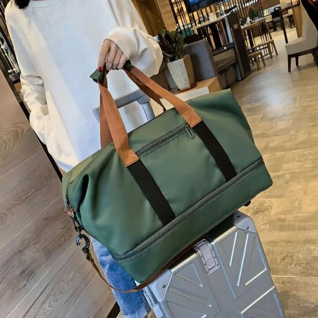 Gym Travel Bag with Shoe Compartment and Wet-Dry Separation