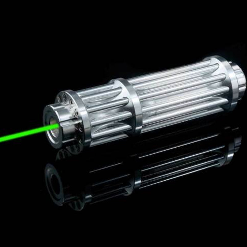 High-Performance Laser Flashlight with Powerful & Adjustable Beam