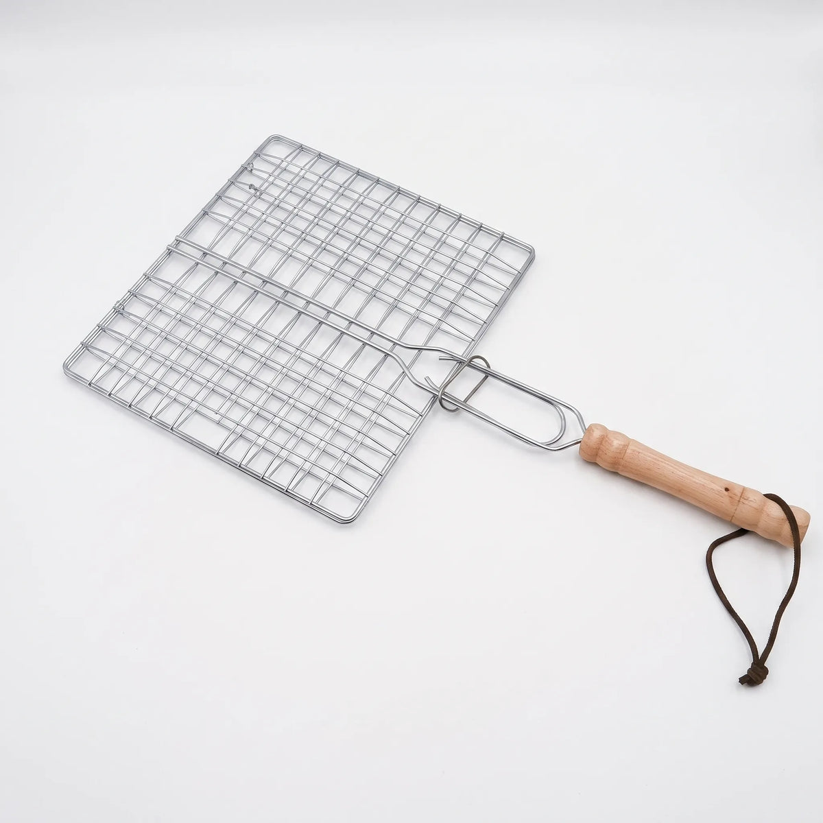 Hinged Outdoor Grilling Basket for Easy Flipping