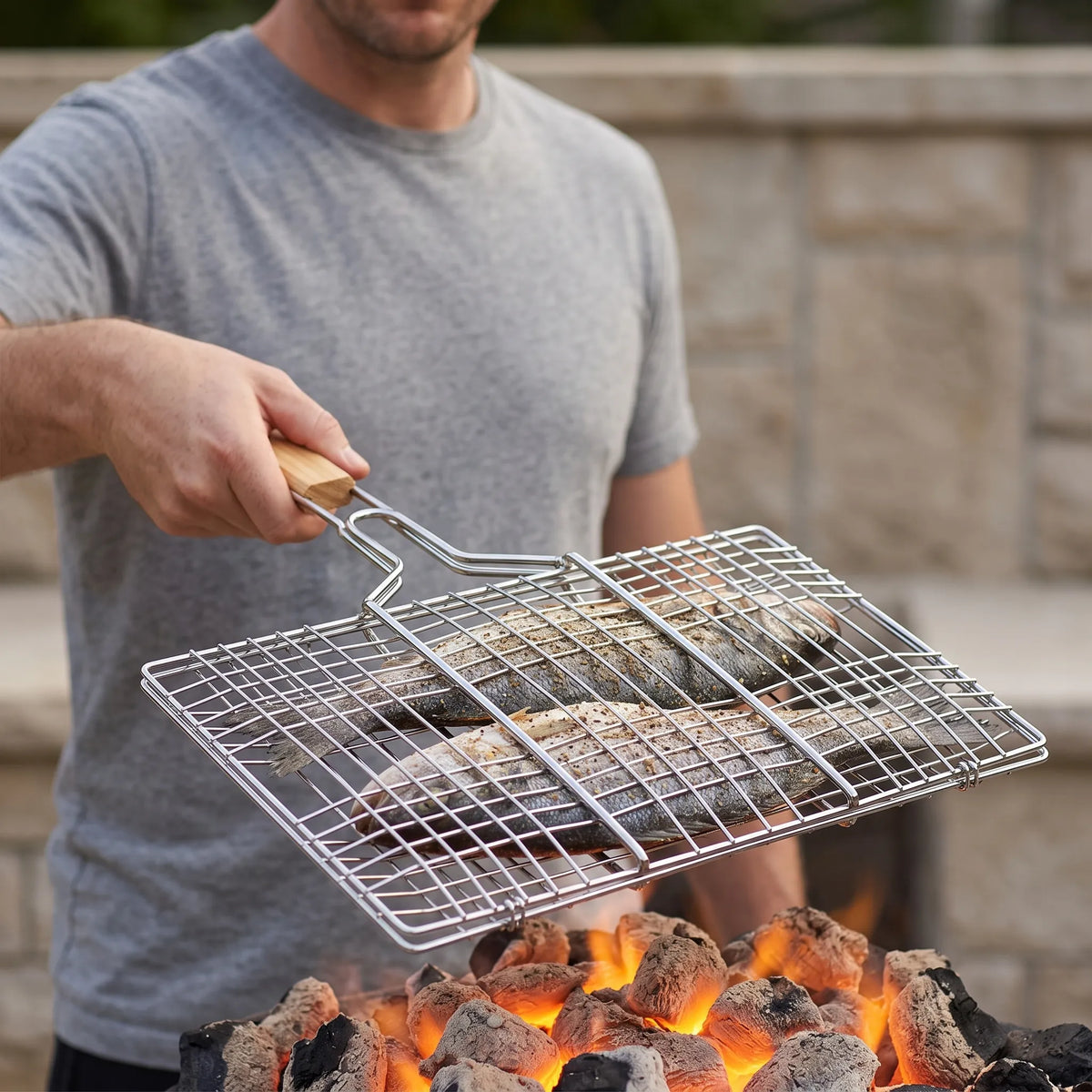 Hinged Outdoor Grilling Basket for Easy Flipping
