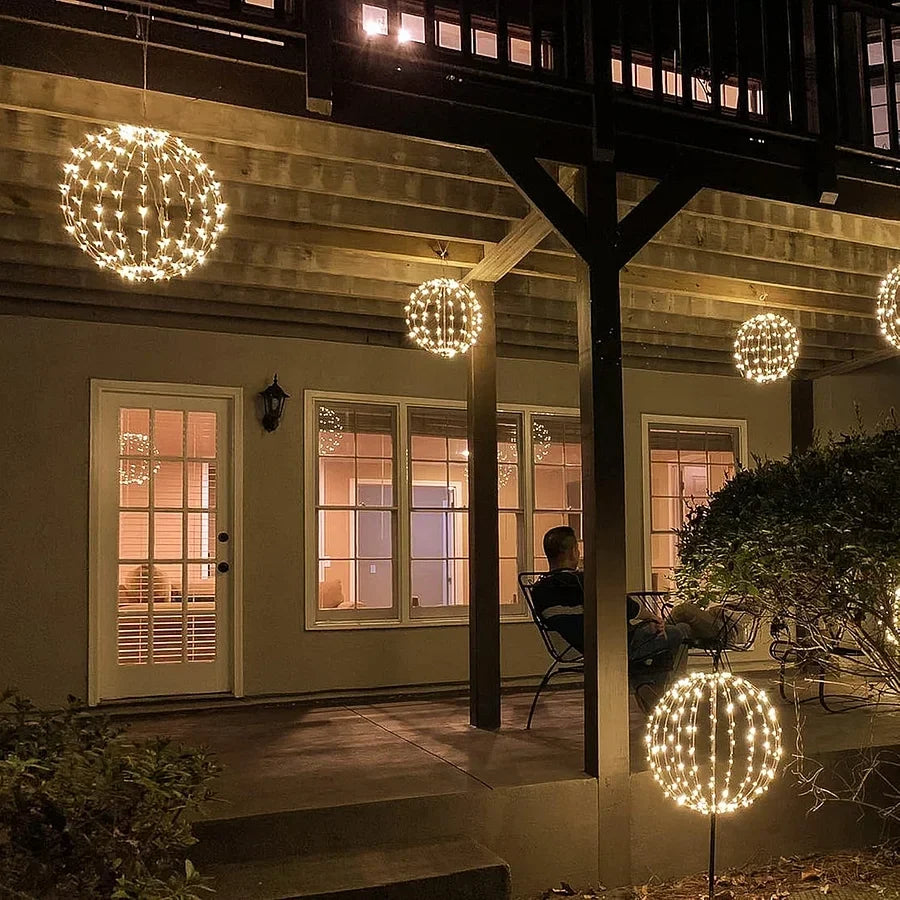 Magic Christmas Ball