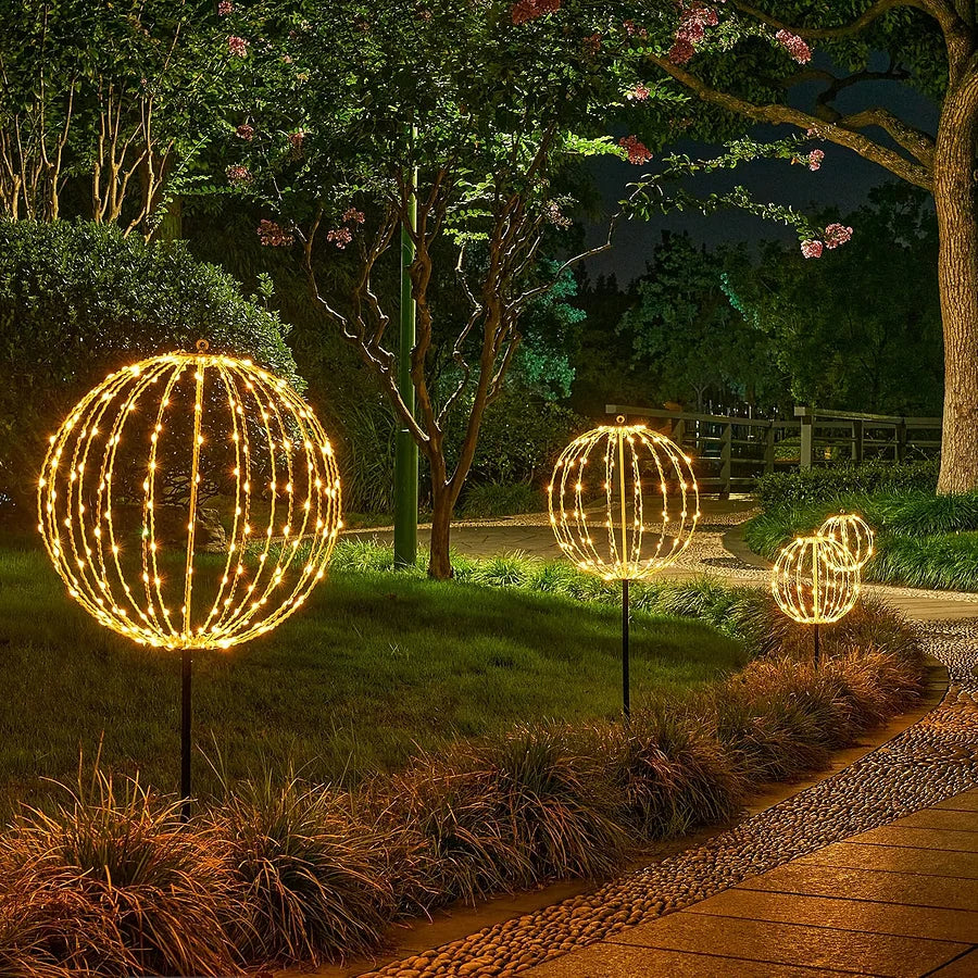 Magic Christmas Ball