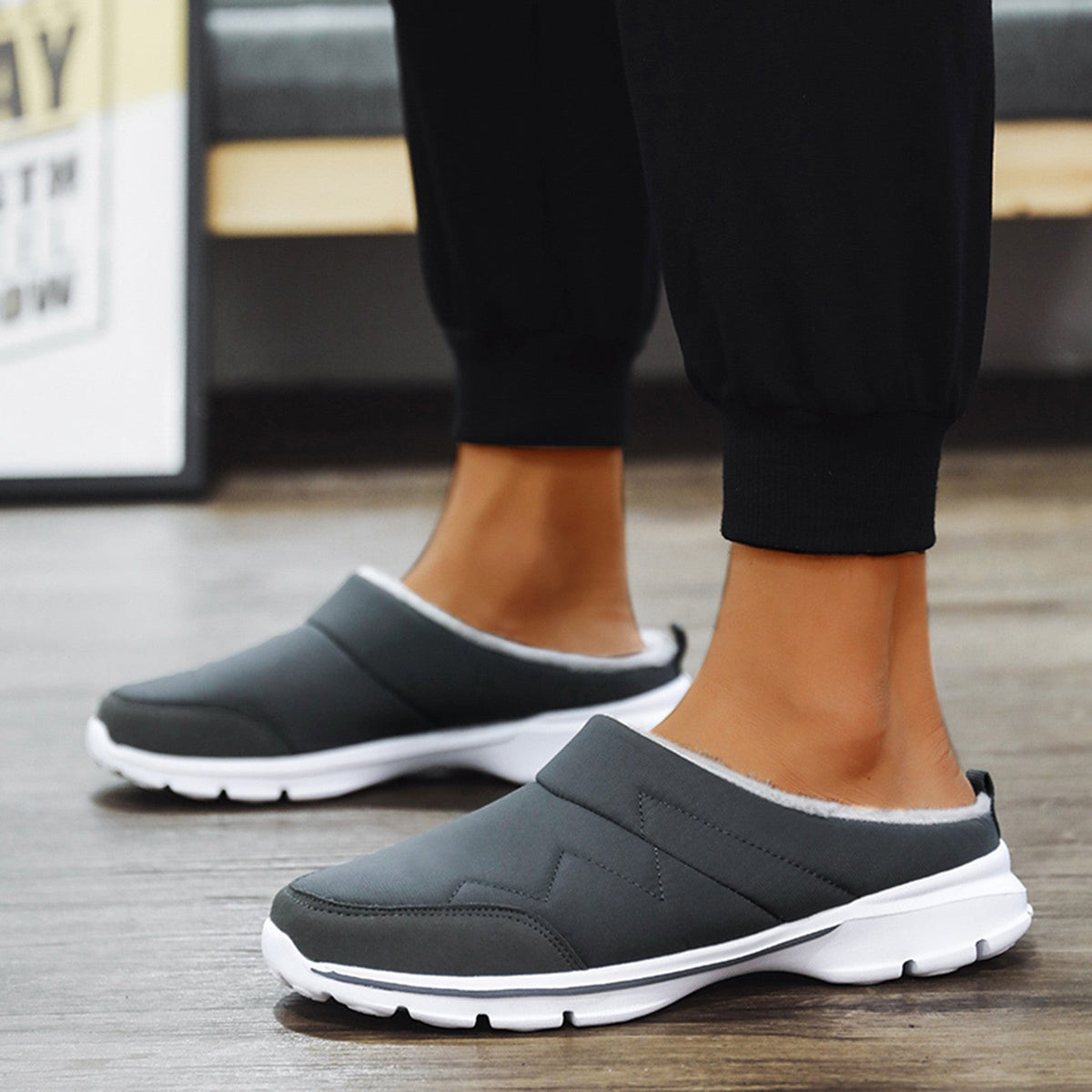 Men's Orthopedic Slippers with Sturdy Non-Slip Sole for Comfort