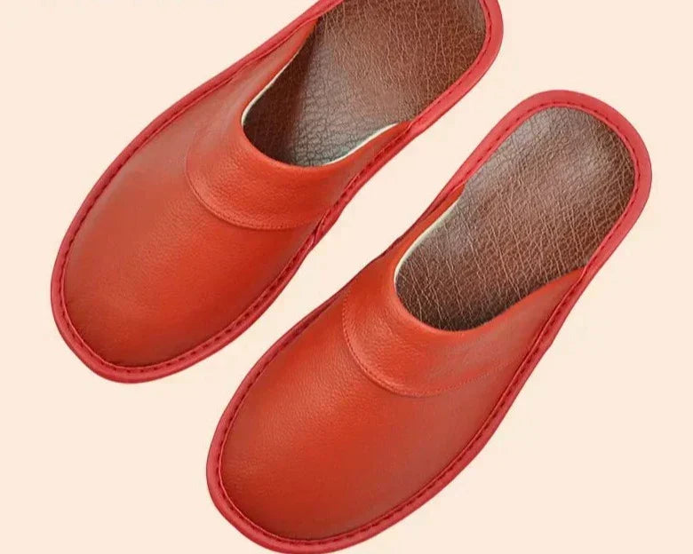 Men’s Slippers – Comfortable Indoor Footwear