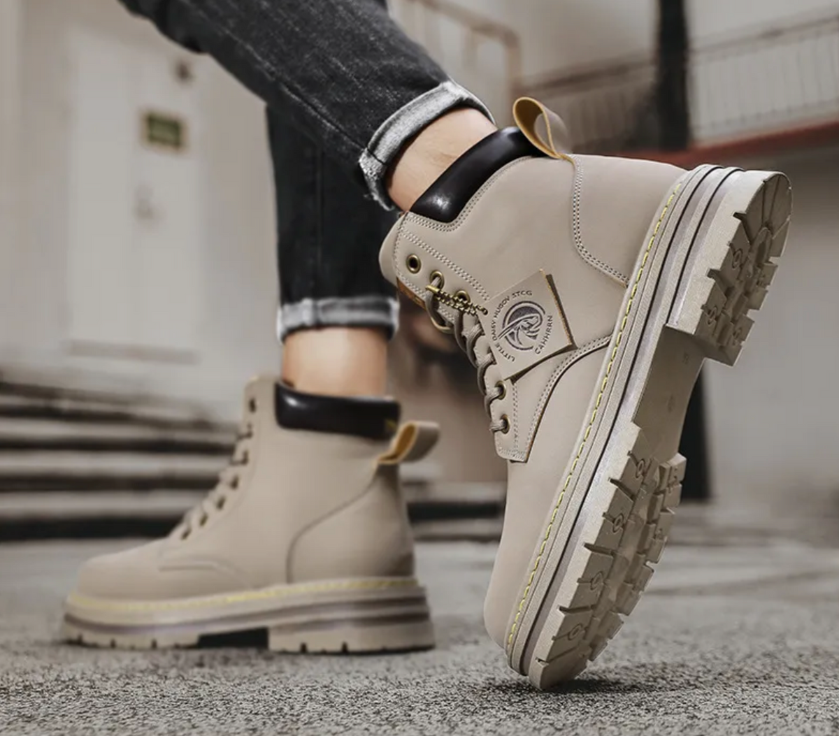 Men's Winter Boots with Patchwork Design and Comfortable Lining