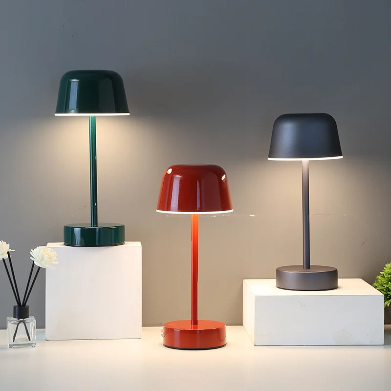 Modern Metal Table Lamp