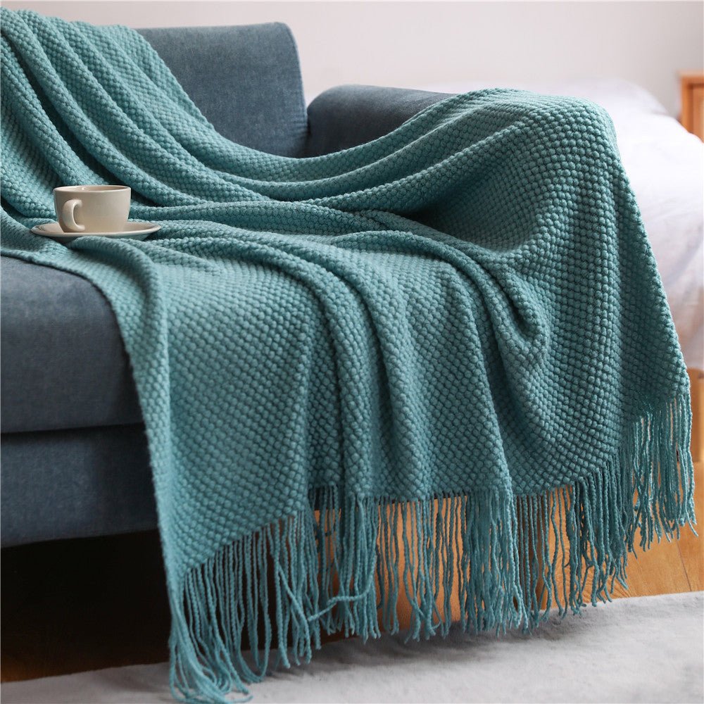 Nordic Knitted Throw Blanket - Soft & Cozy - Perfect for Living Room, Bedroom, and Patio