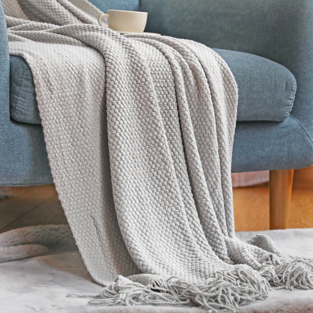 Nordic Knitted Throw Blanket - Soft & Cozy - Perfect for Living Room, Bedroom, and Patio