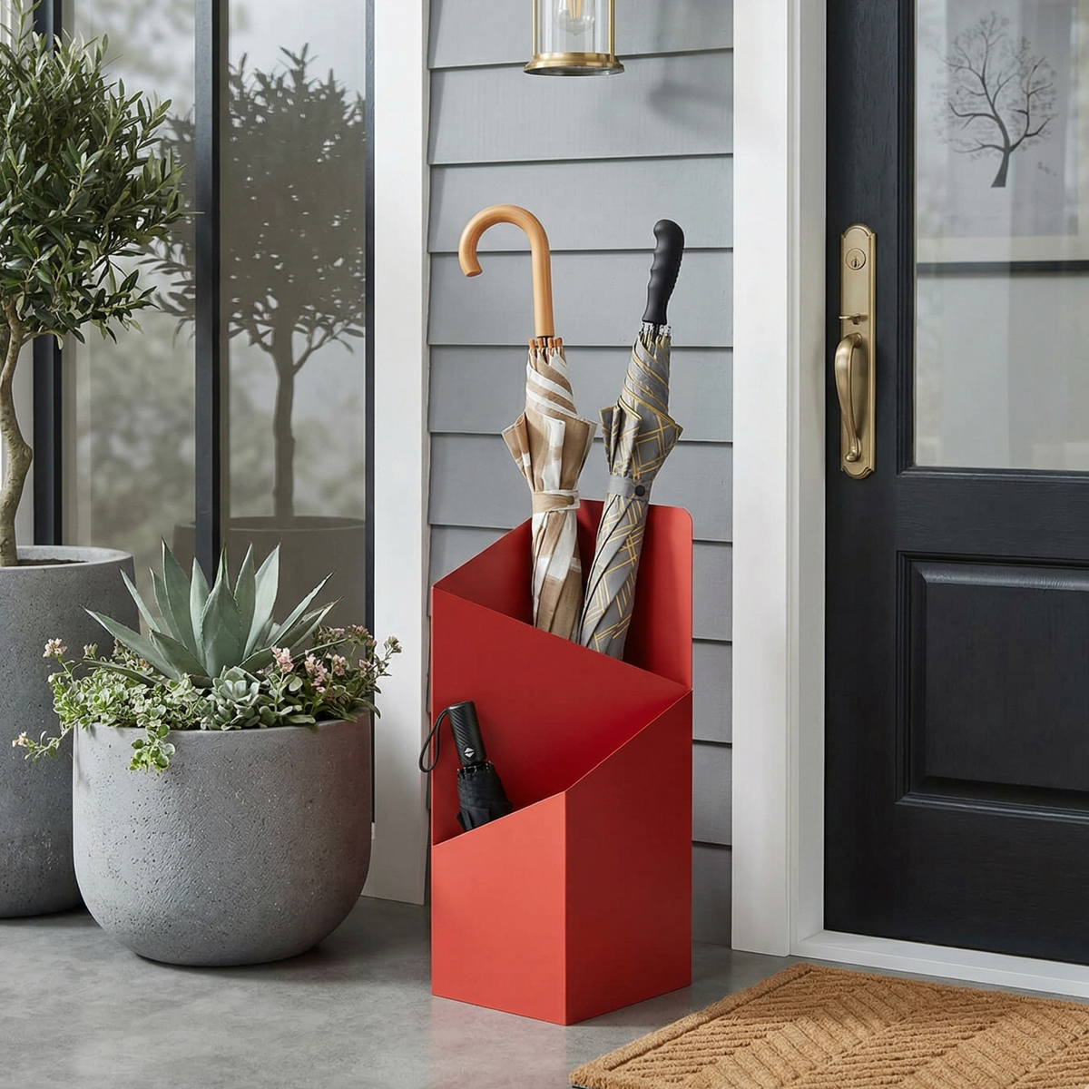 Nordic Metal Umbrella Stand with Sleek Modern Design
