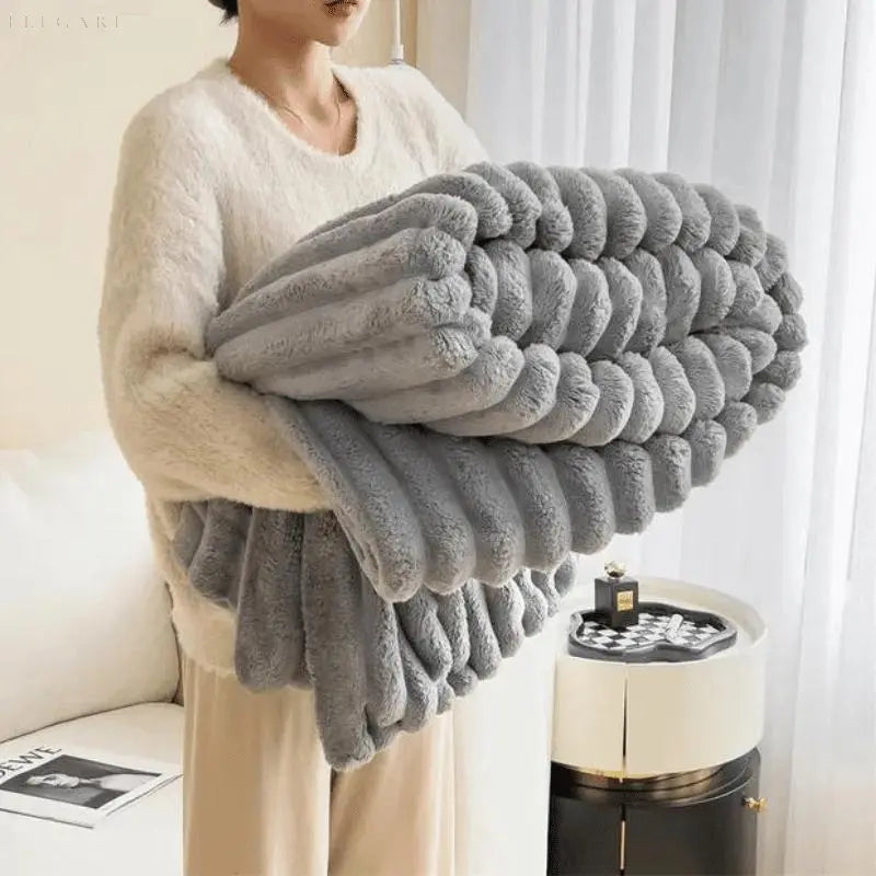 Plush & Cozy Fleece Blanket