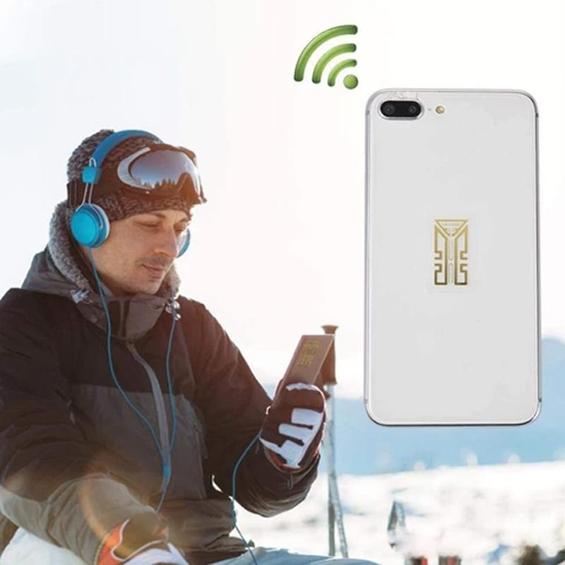 Portable GSM Signal Booster – Gold, Compact, Strong Reception, Ideal for Travel