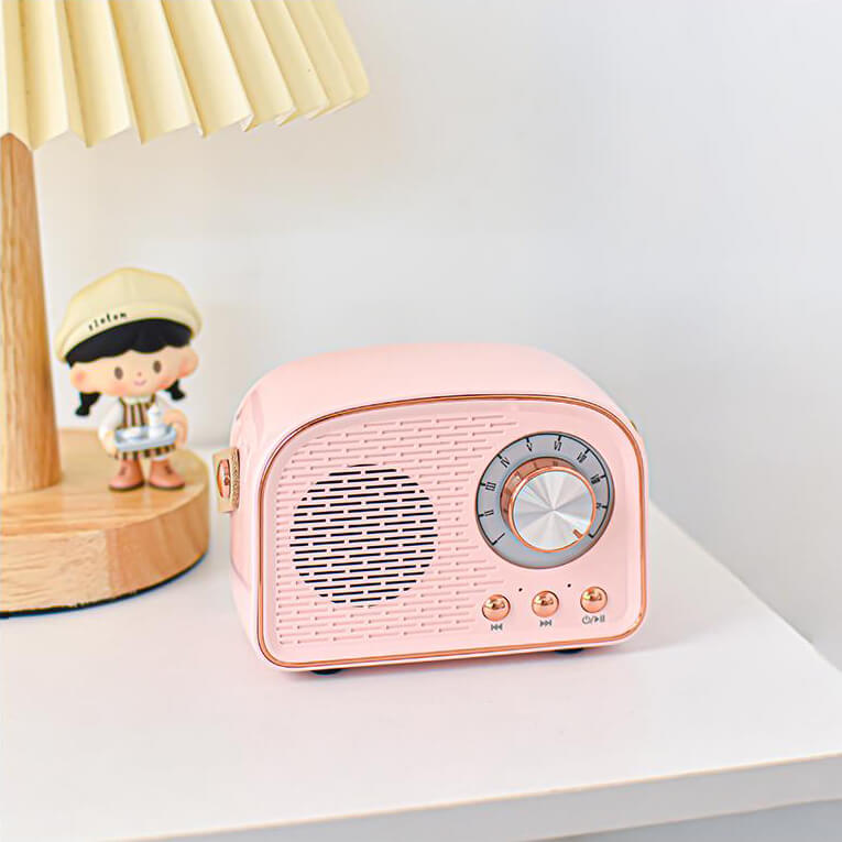 Portable Retro Bluetooth Speaker with High-Quality Sound and Long Battery Life – Compact and Stylish Design