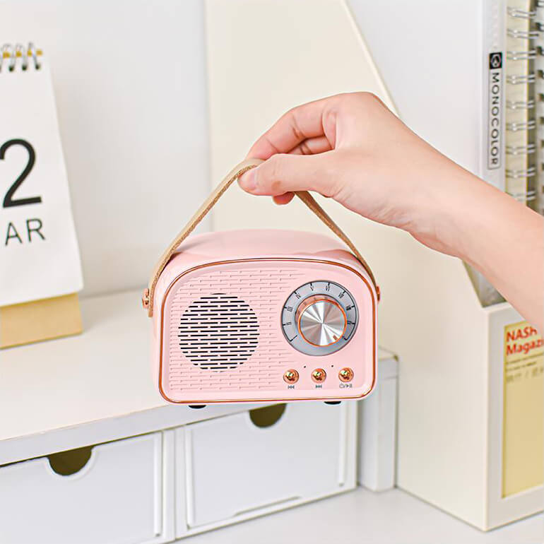 Portable Retro Bluetooth Speaker with High-Quality Sound and Long Battery Life – Compact and Stylish Design