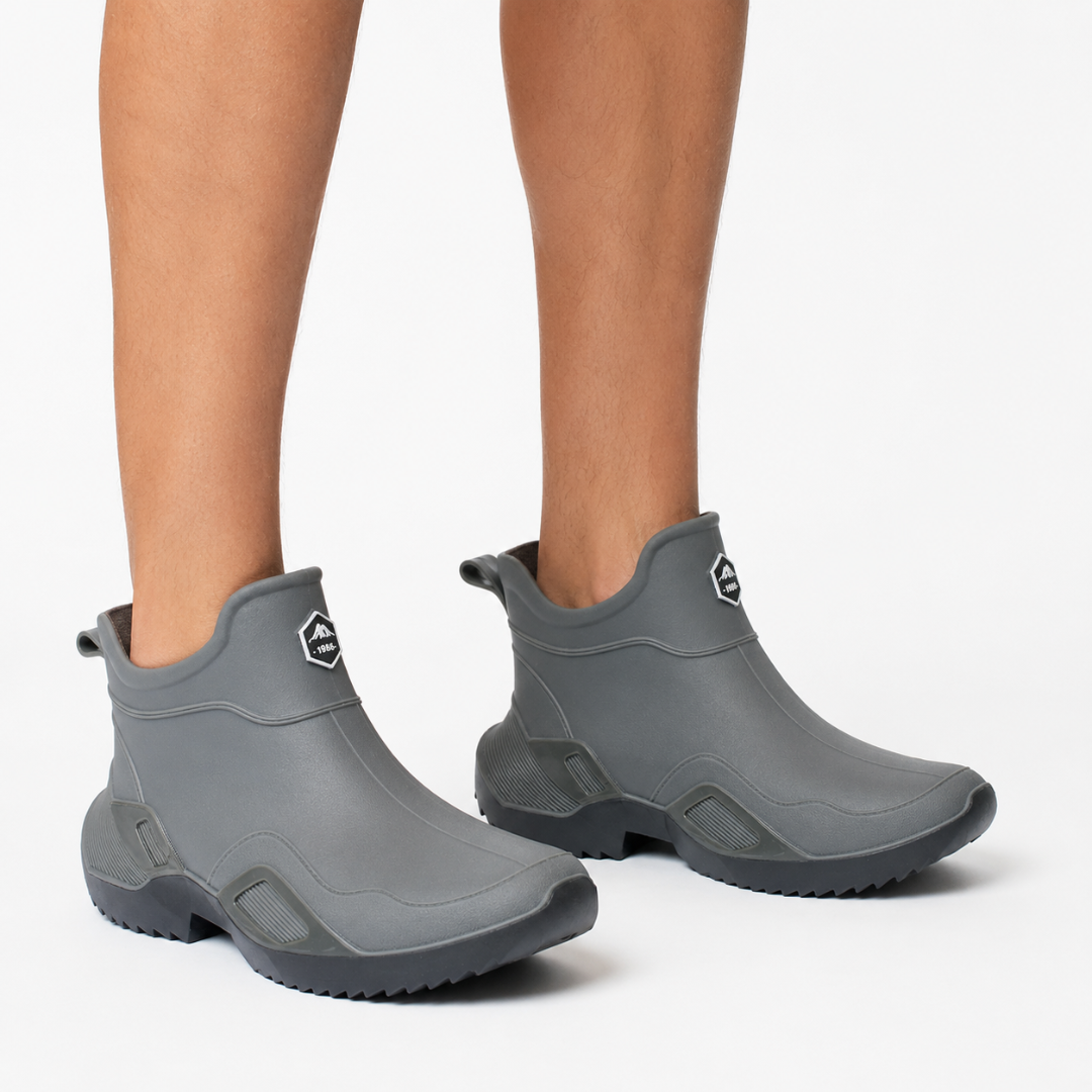 Short Pull-On Boots