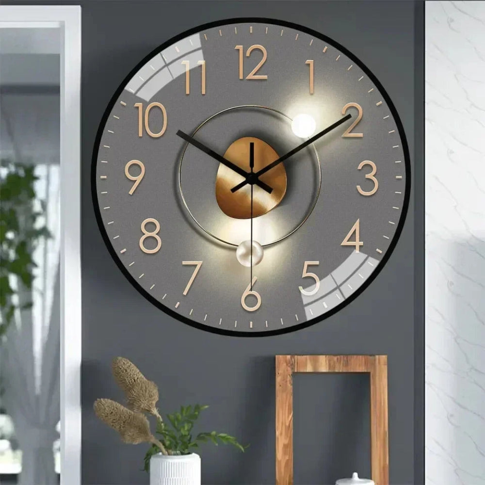 Silent Wall Clock - Clear Time Display for the Home