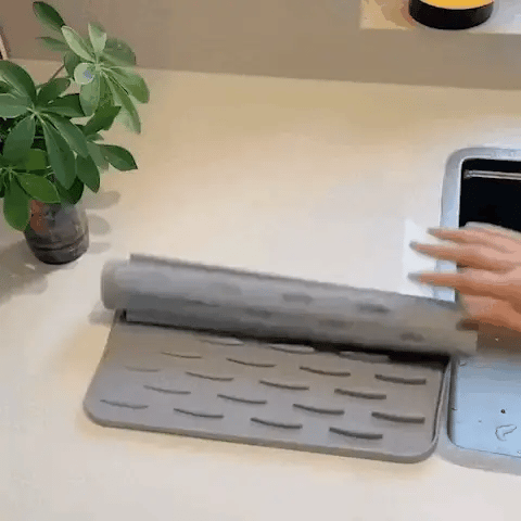 Silicone Drying Mat – Heat Resistant, Non-Slip & Space Saving Design