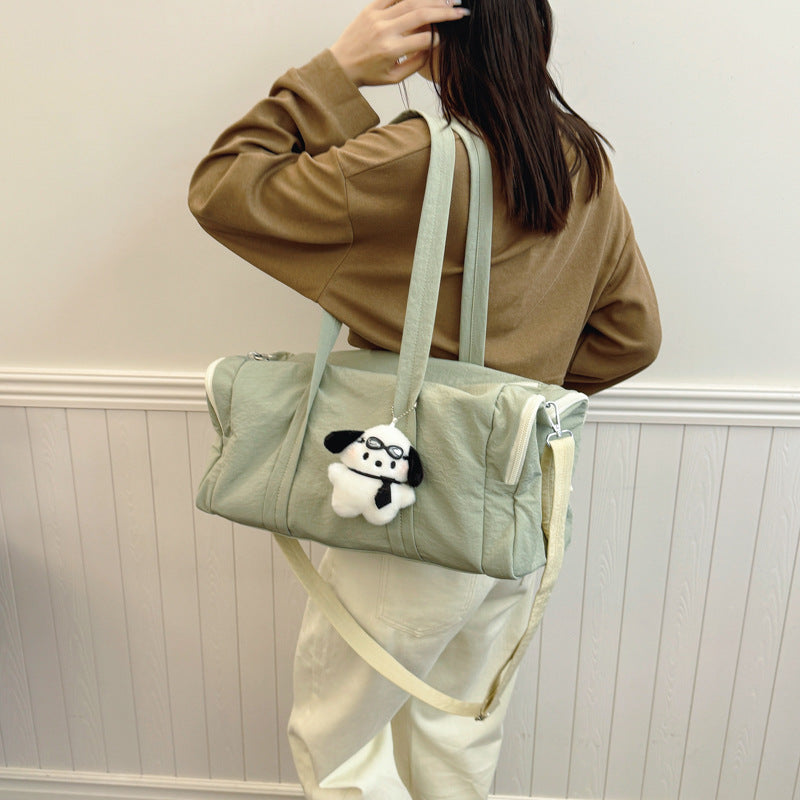 Sporty Travel Bag with Practical Shopping Design