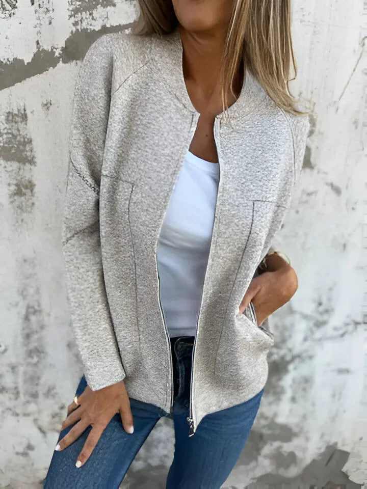 Stylish and Functional Women's Jacket