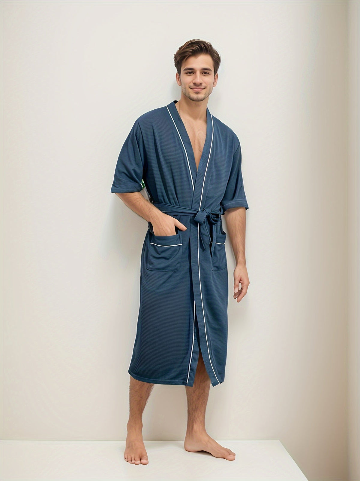 Stylish Men's Bathrobe - Short Sleeves & Dual Pockets