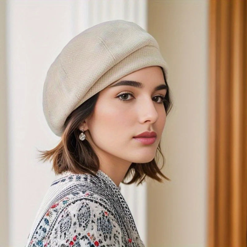 Stylish Newsboy Cap - Warm & Elegant