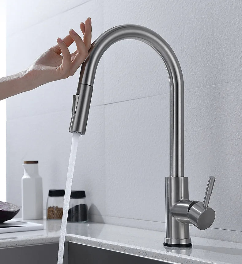 Touchless Pull-Out Kitchen Mixer Tap with Sensor and Flexible Spout – Modern Brass Faucet