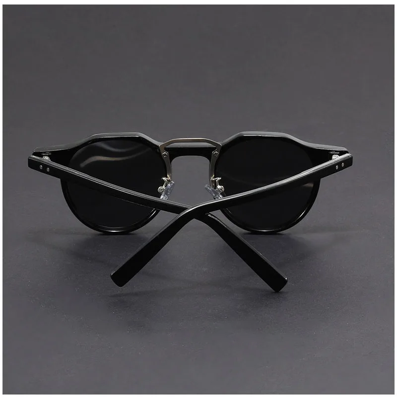 Unisex Classic Round UV400 Protection Sunglasses