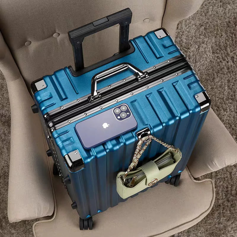 Unisex Hardshell Suitcase with Robust Aluminum Frame