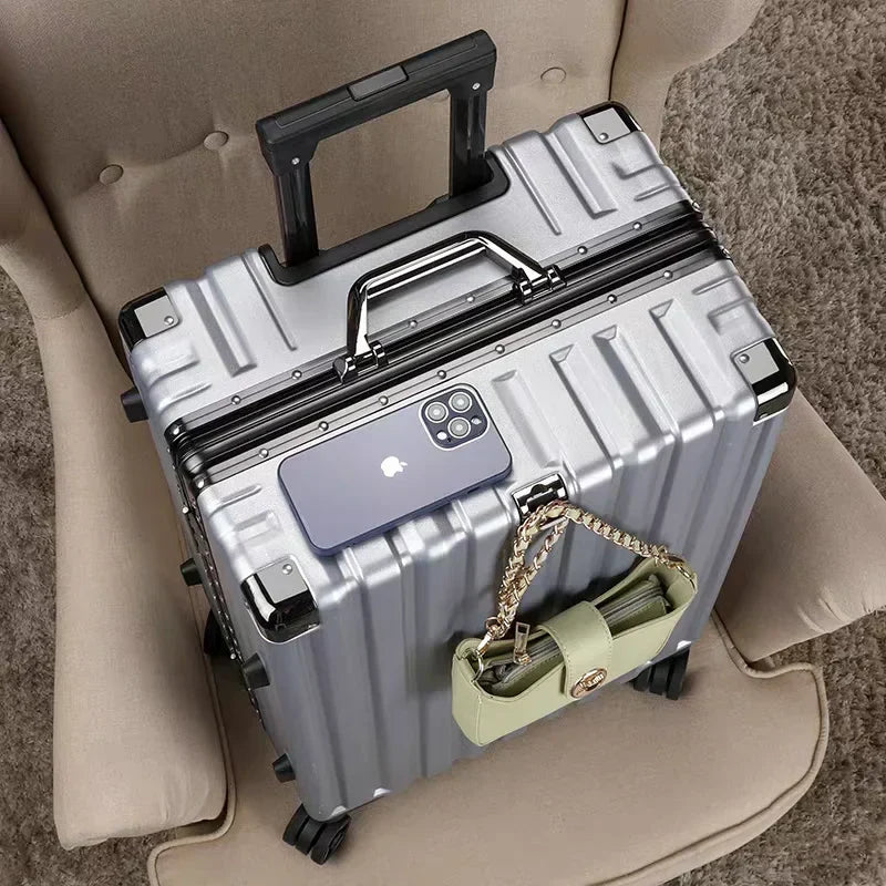 Unisex Hardshell Suitcase with Robust Aluminum Frame