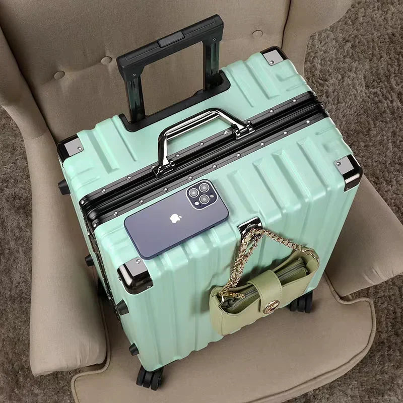 Unisex Hardshell Suitcase with Robust Aluminum Frame