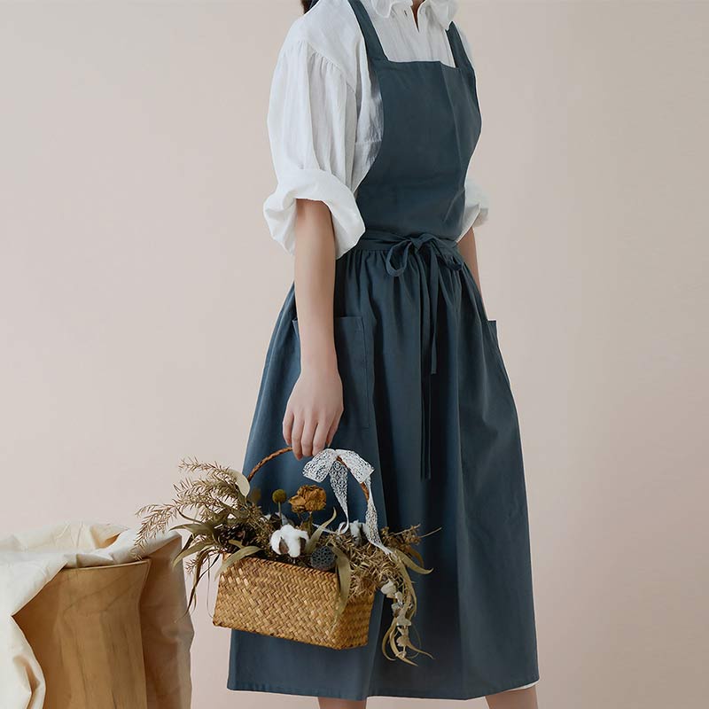 Waterproof Cotton Apron with Practical Pockets