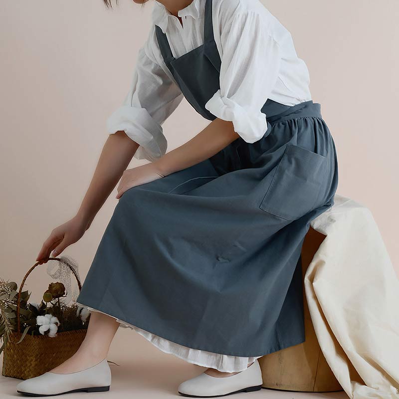 Waterproof Cotton Apron with Practical Pockets