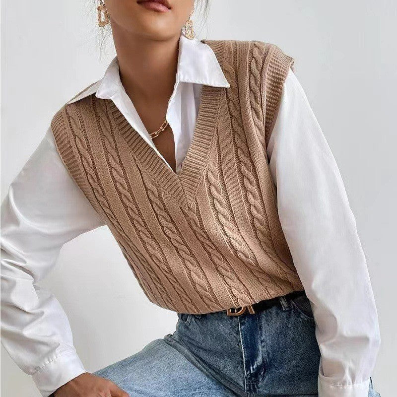 Women's Cable-Knit V-Neck Sweater Vest