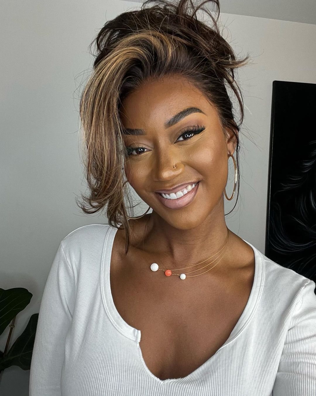 Women's Highlighted Wavy Human Hair Lace Front Wig