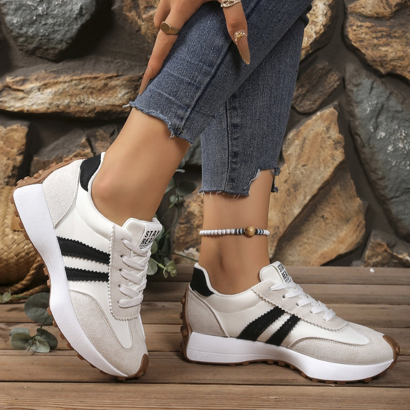 Women's Retro Platform Sneakers with Arch Support – Chunky Sole Lace-Up Tennis Shoes in White