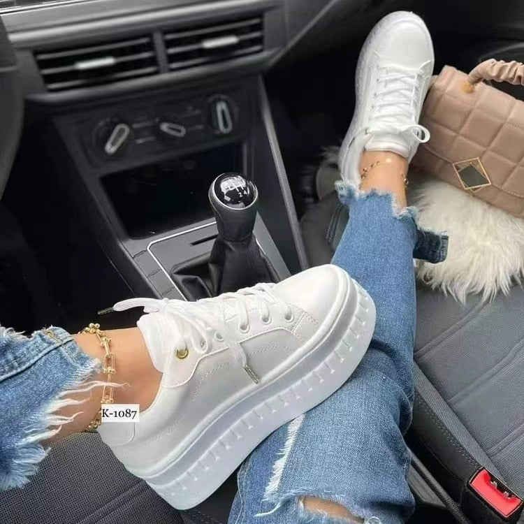 Women's Trendy Everyday Sneakers with Comfortable Fit