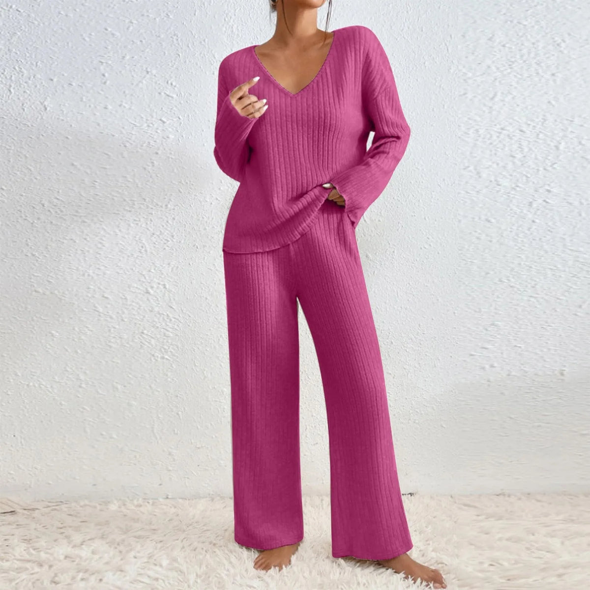 Women's Two-Piece Loungewear Set with Soft Texture and Comfort