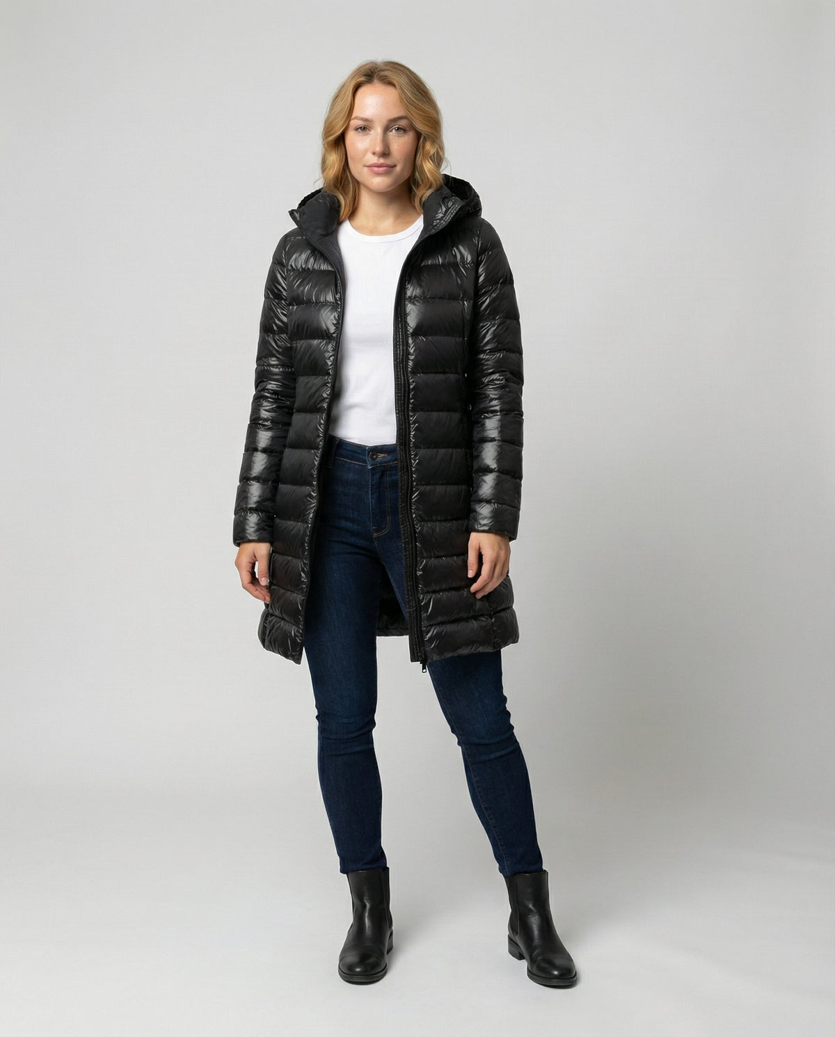 Women's Ultra-Light Hooded Down Jacket
